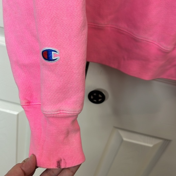 Champion Pink Hoodie Sweatshirt Distressed Size Large - Picture 4 of 7